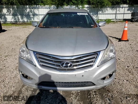 ✅ 2014 Hyundai Azera Limited • VIN: KMHFH4JG1EA424029 • Lot: 61127415. Wystawiony na Copart z przebiegiem 209 844 mil. Bezpłatny archiwum sprzedaży aukcyjnych z USA i szczegółowy raport historii pojazdu na DreamBid. Zdjęcie 5.