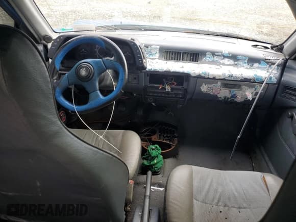 ✅ 1990 Geo Metro • VIN: 2C1MR2465L6014681 • Lot: 82309254. Listed on Copart with 95,146 mi. Free auction sales archive from the USA and detailed vehicle history report at DreamBid. Image 8.