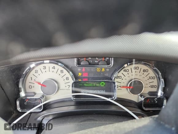 ✅ 2013 Ford Expedition Limited • VIN: 1FMJU2A58DEF23673 • Лот: 80460205. Опубликован ранее на Copart с пробегом 166 280 миль. Бесплатный доступ к архиву аукционных продаж из США и подробный отчёт об истории автомобиля на DreamBid. Изображение 9.