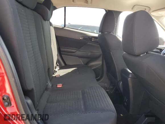 ✅ 2022 Mitsubishi Eclipse Cross ES • VIN: JA4ATUAA4NZ052092 • Lot: 69919855. Wystawiony na Copart z przebiegiem 14 157 mil. Bezpłatny archiwum sprzedaży aukcyjnych z USA i szczegółowy raport historii pojazdu na DreamBid. Zdjęcie 11.