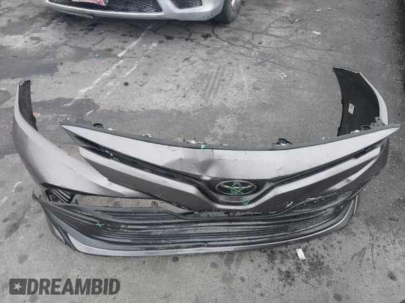 ✅ 2020 Toyota Camry LE • VIN: 4T1C11AK3LU996418 • Lot: 43528082. Wystawiony na IAAI z przebiegiem 33 532 mil. Bezpłatny archiwum sprzedaży aukcyjnych z USA i szczegółowy raport historii pojazdu na DreamBid. Zdjęcie 12.