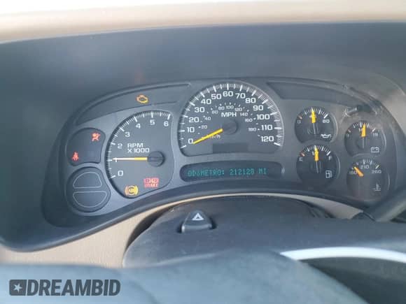 2005 Chevrolet Silverado 1500 LS with VIN 2GCEC13T851149387, listed as a Copart auction lot 89526685 with 212,128 mi miles and Salvage title. Bid and sale history available at DreamBid. Image 9.