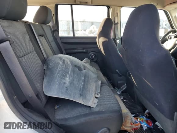 ✅ 2009 Jeep Commander Sport • VIN: 1J8HG48K89C535741 • Lot: 43759225. Listed on Copart with 140,357 mi. Free auction sales archive from the USA and detailed vehicle history report at DreamBid. Image 11.