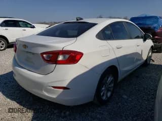 ✅ 2019 Chevrolet Cruze LS • VIN: 1G1BC5SMXK7133347 • Lot: 46763363. Listed on Copart with 100,664 mi. Free auction sales archive from the USA and detailed vehicle history report at DreamBid. Image 3.