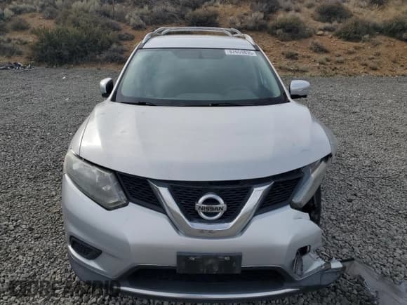 ✅ 2015 Nissan Rogue SV • VIN: 5N1AT2MK5FC806650 • Lot: 82659835. Wystawiony na Copart z przebiegiem 103 688 mil. Bezpłatny archiwum sprzedaży aukcyjnych z USA i szczegółowy raport historii pojazdu na DreamBid. Zdjęcie 5.