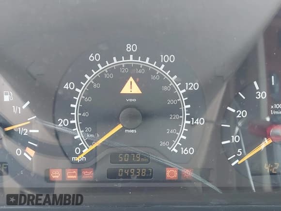 ✅ 1999 Mercedes-Benz C 230/260/280/320 • VIN: WDBHA29G8XA784619 • Lot: 42120920. Listed on IAAI with 49,387 mi. Free auction sales archive from the USA and detailed vehicle history report at DreamBid. Image 7.