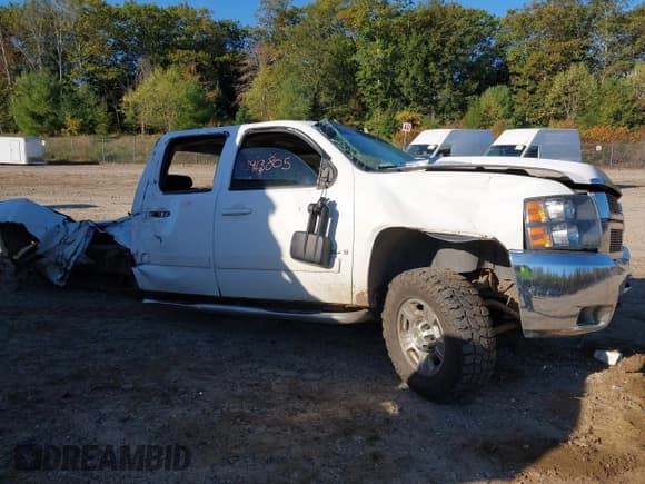 ✅ 2007 Chevrolet Silverado 2500HD 1LT • VIN: 1GCHK23647F553914 • Лот: 43413805. Опубликован ранее на IAAI с пробегом 235 158 миль. Бесплатный доступ к архиву аукционных продаж из США и подробный отчёт об истории автомобиля на DreamBid. Изображение 14.