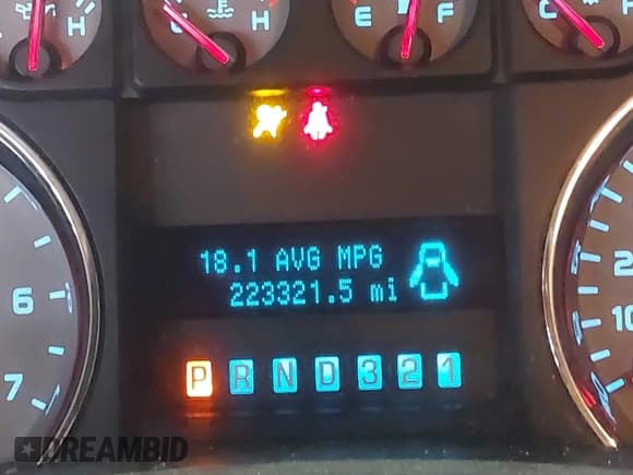 ✅ 2010 Ford F-150 • VIN: 1FTMF1EV4AKB36387 • Lot: 42274402. Wystawiony na IAAI z przebiegiem 223 321 mil. Bezpłatny archiwum sprzedaży aukcyjnych z USA i szczegółowy raport historii pojazdu na DreamBid. Zdjęcie 16.