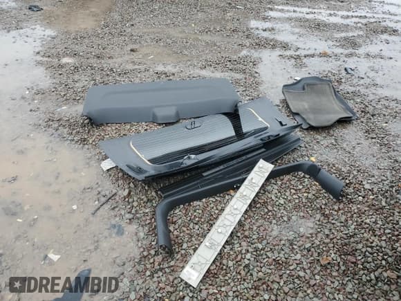 ✅ 2008 GMC Yukon XL • VIN: 1GKFK66808J238803 • Lot: 82479215. Wystawiony na Copart z przebiegiem 161 324 mil. Bezpłatny archiwum sprzedaży aukcyjnych z USA i szczegółowy raport historii pojazdu na DreamBid. Zdjęcie 13.