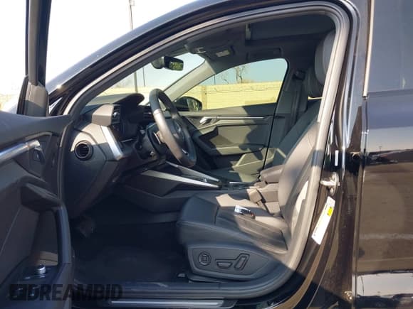 ✅ 2022 Audi A3 Premium • VIN: WAUAUDGY0NA084461 • Лот: 41454349. Опубликован ранее на IAAI с пробегом 33 441 миль. Бесплатный доступ к архиву аукционных продаж из США и подробный отчёт об истории автомобиля на DreamBid. Изображение 5.