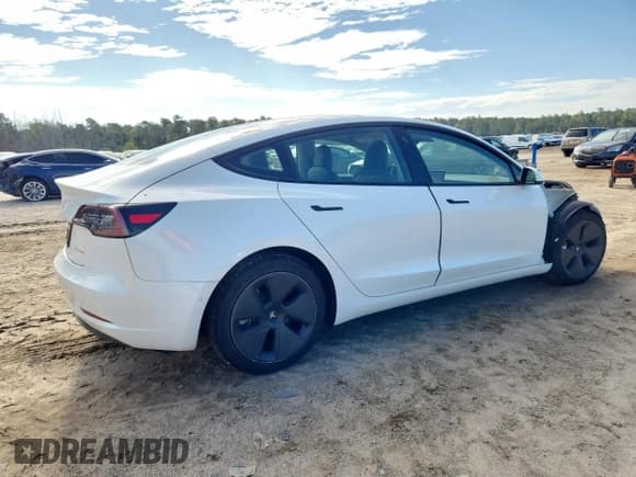 ✅ 2021 Tesla Model 3 Long Range • VIN: 5YJ3E1EB8MF849296 • Lot: 81868035. Wystawiony na Copart z przebiegiem 45 401 mil. Bezpłatny archiwum sprzedaży aukcyjnych z USA i szczegółowy raport historii pojazdu na DreamBid. Zdjęcie 3.