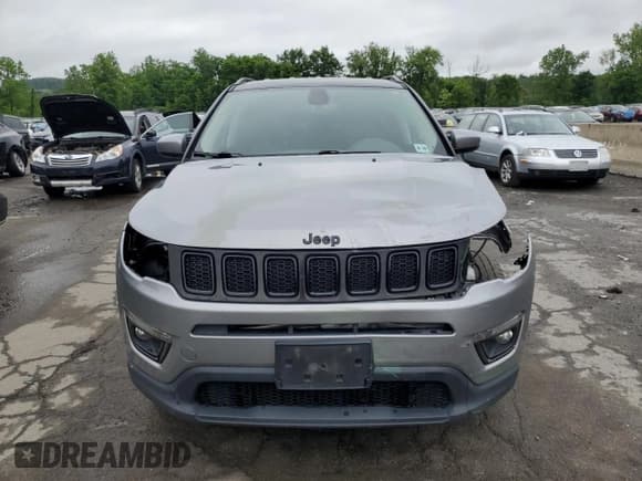 ✅ 2019 Jeep Compass Latitude • VIN: 3C4NJDBB1KT838987 • Lot: 60961525. Listed on Copart with 141,116 mi. Free auction sales archive from the USA and detailed vehicle history report at DreamBid. Image 5.