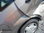 ✅ 2003 Ford Focus LX • VIN: 1FAFP33P63W324786 • Lot: 42693187. Wystawiony na IAAI z przebiegiem 128 597 mil. Bezpłatny archiwum sprzedaży aukcyjnych z USA i szczegółowy raport historii pojazdu na DreamBid. Zdjęcie 20.