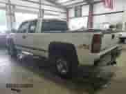 2000 Chevrolet Silverado 2500 LT с VIN 1GCGK29U2YE409366, выставлен на аукционе Copart как лот 88019815 с пробегом Не указан миль и Списание • Salvage title. История ставок и продаж доступна на DreamBid. Изображение 2.