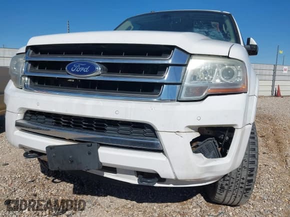 ✅ 2016 Ford Expedition Max Limited • VIN: 1FMJK2AT0GEF14166 • Lot: 43611342. Wystawiony na IAAI z przebiegiem 174 407 mil. Bezpłatny archiwum sprzedaży aukcyjnych z USA i szczegółowy raport historii pojazdu na DreamBid. Zdjęcie 6.