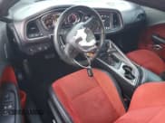 ✅ 2021 Dodge Challenger R/T • VIN: 2C3CDZBT1MH594116 • Lot: 55553784. Wystawiony na Copart z przebiegiem 57 559 mil. Bezpłatny archiwum sprzedaży aukcyjnych z USA i szczegółowy raport historii pojazdu na DreamBid. Zdjęcie 8.