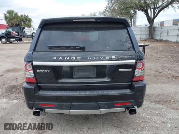 ✅ 2013 Land Rover Range Rover Sport SC • VIN: SALSH2E48DA802796 • Lot: 41613187. Listed on IAAI with 104,024 mi. Free auction sales archive from the USA and detailed vehicle history report at DreamBid. Image 16.