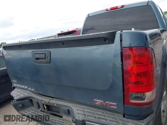 ✅ 2011 GMC Sierra 1500 SLE • VIN: 3GTP1VE09BG155565 • Lot: 42995153. Wystawiony na IAAI z przebiegiem 237 471 mil. Bezpłatny archiwum sprzedaży aukcyjnych z USA i szczegółowy raport historii pojazdu na DreamBid. Zdjęcie 16.