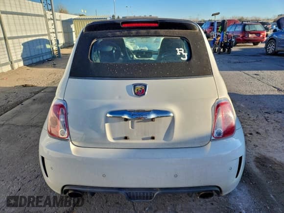 ✅ 2013 FIAT 500 Abarth • VIN: 3C3CFFJH1DT666932 • Lot: 94524675. Wystawiony na Copart z przebiegiem 57 694 mil. Bezpłatny archiwum sprzedaży aukcyjnych z USA i szczegółowy raport historii pojazdu na DreamBid. Zdjęcie 6.