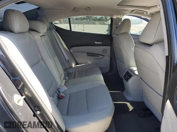 ✅ 2015 Acura TLX Technology • VIN: 19UUB1F56FA024408 • Lot: 82640915. Listed on Copart with 101,293 mi. Free auction sales archive from the USA and detailed vehicle history report at DreamBid. Image 10.
