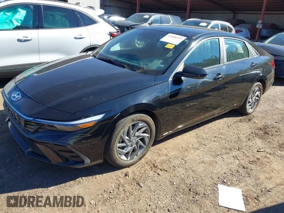 2024 Hyundai Elantra SEL with VIN KMHLM4DGXRU744383, listed as a IAAI auction lot 43606113 with 39,129 mi miles and . Bid and sale history available at DreamBid. Image 2.