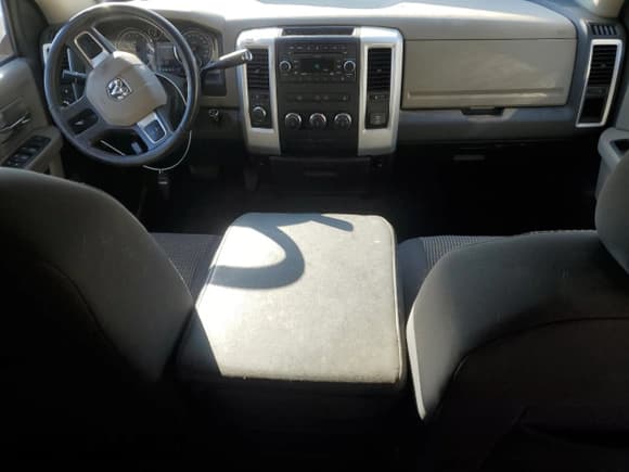 ✅ 2010 Dodge 2500 SLT • VIN: 3D7TT2CTXAG161769 • Лот: 90303105. Опубликован ранее на Copart с пробегом 208 922 миль. Бесплатный доступ к архиву аукционных продаж из США и подробный отчёт об истории автомобиля на DreamBid. Изображение 8.