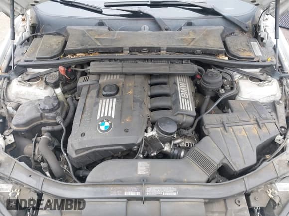 ✅ 2011 BMW 3 Series 328i • VIN: WBAPH5C58BA447908 • Lot: 42489879. Listed on IAAI with 84,595 mi. Free auction sales archive from the USA and detailed vehicle history report at DreamBid. Image 10.