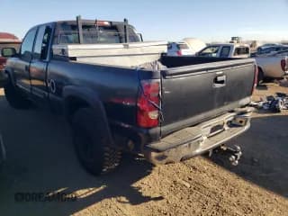 ✅ 2004 Chevrolet Silverado 1500 Z71 • VIN: 1GCEK19T34E125795 • Лот: 77761314. Опубликован ранее на Copart с пробегом 268 714 миль. Бесплатный доступ к архиву аукционных продаж из США и подробный отчёт об истории автомобиля на DreamBid. Изображение 2.