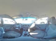 ✅ 2017 Hyundai Ioniq Blue • VIN: KMHC65LC9HU027938 • Lot: 48061475. Wystawiony na Copart z przebiegiem 87 612 mil. Bezpłatny archiwum sprzedaży aukcyjnych z USA i szczegółowy raport historii pojazdu na DreamBid. Zdjęcie 14.