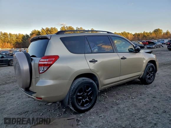 ✅ 2010 Toyota RAV4 • VIN: JTMBF4DV2AD036366 • Лот: 92844965. Опубликован ранее на Copart с пробегом 198 066 миль. Бесплатный доступ к архиву аукционных продаж из США и подробный отчёт об истории автомобиля на DreamBid. Изображение 3.