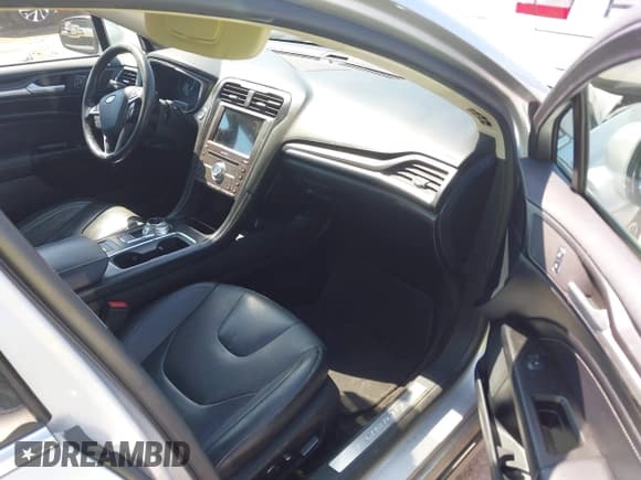 ✅ 2017 Ford Fusion Hybrid Titanium • VIN: 3FA6P0RU4HR387052 • Лот: 43191238. Опубликован ранее на IAAI с пробегом 204 571 миль. Бесплатный доступ к архиву аукционных продаж из США и подробный отчёт об истории автомобиля на DreamBid. Изображение 5.