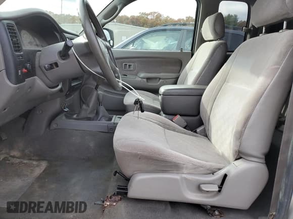 ✅ 2004 Toyota Tacoma • VIN: 5TEWN72N94Z444738 • Lot: 90382405. Wystawiony na Copart z przebiegiem 260 173 mil. Bezpłatny archiwum sprzedaży aukcyjnych z USA i szczegółowy raport historii pojazdu na DreamBid. Zdjęcie 7.