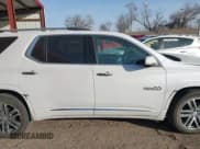 ✅ 2023 Chevrolet Traverse High Country • VIN: 1GNEVNKW5PJ216797 • Lot: 41479227. Wystawiony na IAAI z przebiegiem 45 527 mil. Bezpłatny archiwum sprzedaży aukcyjnych z USA i szczegółowy raport historii pojazdu na DreamBid. Zdjęcie 13.