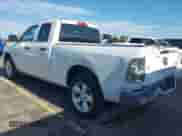 2024 Ram 1500 SLT z VIN 1C6RR7GG0RS156623, wystawiony jako IAAI lot #42702884 z przebiegiem 27 953 mil mil oraz . Historia ofert i sprzedaży dostępna na DreamBid. Obrazek 3.