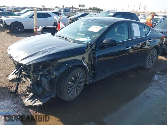 ✅ 2024 Nissan Altima SV • VIN: 1N4BL4DV8RN326454 • Lot: 42228839. Listed on IAAI with 23,227 mi. Free auction sales archive from the USA and detailed vehicle history report at DreamBid. Image 18.