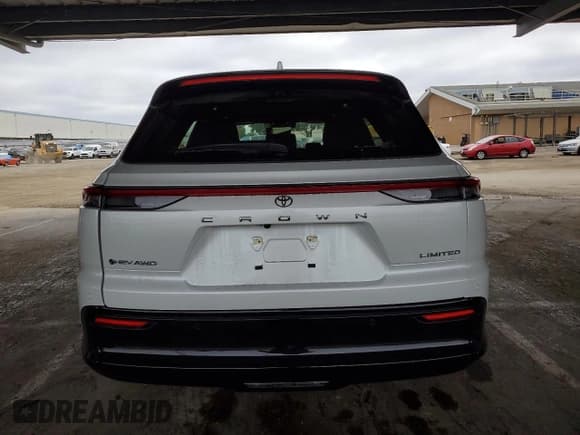 ✅ 2025 Toyota Crown XLE • VIN: JTDACAAJ5S3011795 • Lot: 90110955. Wystawiony na Copart z przebiegiem 2 592 mil. Bezpłatny archiwum sprzedaży aukcyjnych z USA i szczegółowy raport historii pojazdu na DreamBid. Zdjęcie 6.