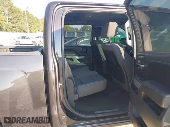 ✅ 2015 Chevrolet Silverado 1500 LT • VIN: 3GCUKREC6FG526267 • Lot: 43232003. Listed on IAAI with 144,796 mi. Free auction sales archive from the USA and detailed vehicle history report at DreamBid. Image 8.