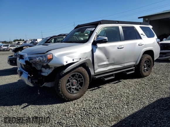 ✅ 2021 Toyota 4Runner TRD Off Road Premium • VIN: JTERU5JR8M5951590 • Lot: 80751545. Listed on Copart with 22,995 mi. Free auction sales archive from the USA and detailed vehicle history report at DreamBid. Image 1.