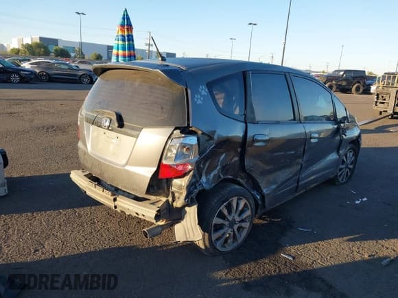 ✅ 2013 Honda Fit Sport • VIN: JHMGE8H52DC024933 • Лот: 43599759. Опубликован ранее на IAAI с пробегом 135 055 миль. Бесплатный доступ к архиву аукционных продаж из США и подробный отчёт об истории автомобиля на DreamBid. Изображение 4.