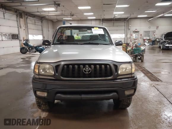 ✅ 2003 Toyota Tacoma • VIN: 5TEWM72N13Z152082 • Lot: 42839133. Wystawiony na IAAI z przebiegiem 258 387 mil. Bezpłatny archiwum sprzedaży aukcyjnych z USA i szczegółowy raport historii pojazdu na DreamBid. Zdjęcie 13.