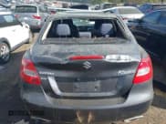 ✅ 2010 Suzuki Kizashi • VIN: JS2RF9A53A6100053 • Lot: 41961846. Wystawiony na IAAI z przebiegiem 79 000 mil. Bezpłatny archiwum sprzedaży aukcyjnych z USA i szczegółowy raport historii pojazdu na DreamBid. Zdjęcie 16.