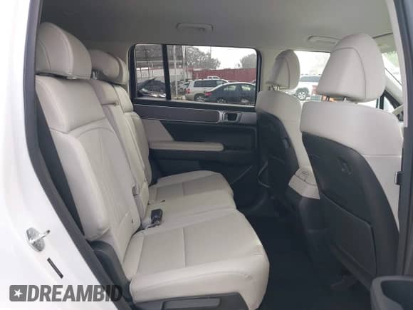 2025 Hyundai Santa Fe SEL z VIN 5NMP24GL0SH076658, wystawiony jako IAAI lot #43616886 z przebiegiem 5 183 mil mil oraz . Historia ofert i sprzedaży dostępna na DreamBid. Obrazek 8.