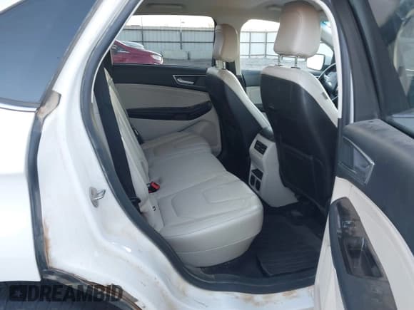 ✅ 2020 Ford Edge Titanium • VIN: 2FMPK3K95LBA11256 • Lot: 41131966. Wystawiony na IAAI z przebiegiem 133 412 mil. Bezpłatny archiwum sprzedaży aukcyjnych z USA i szczegółowy raport historii pojazdu na DreamBid. Zdjęcie 8.