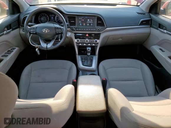 ✅ 2020 Hyundai Elantra SEL • VIN: 5NPD84LF3LH552696 • Lot: 86159325. Wystawiony na Copart z przebiegiem 211 322 mil mil. Skorzystaj z bezpłatnego archiwum sprzedaży aukcyjnych z USA i zobacz szczegółowy raport historii pojazdu na DreamBid. Zdjęcie 8.