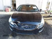 ✅ 2011 Volvo S60 • VIN: YV1902FH0B2000730 • Lot: 43543784. Listed on IAAI with 153,765 mi. Free auction sales archive from the USA and detailed vehicle history report at DreamBid. Image 13.