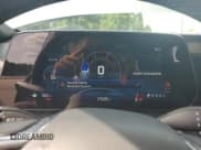 ✅ 2025 Chevrolet Equinox FWD LT • VIN: 3GNAXHEGXSL102987 • Lot: 70040305. Wystawiony na Copart z przebiegiem 17 526 mil. Bezpłatny archiwum sprzedaży aukcyjnych z USA i szczegółowy raport historii pojazdu na DreamBid. Zdjęcie 9.