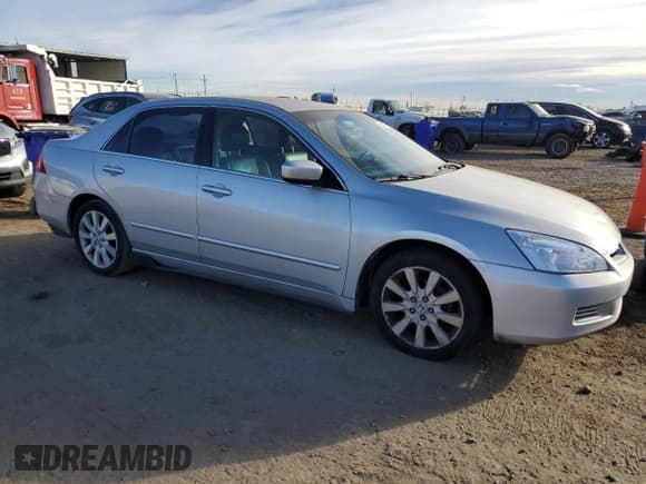 ✅ 2007 Honda Accord EX-L • VIN: 1HGCM66877A042396 • Lot: 92605775. Listed on Copart with 236,379 mi. Free auction sales archive from the USA and detailed vehicle history report at DreamBid. Image 4.
