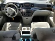 ✅ 2014 Nissan Quest S • VIN: JN8AE2KP7E9100633 • Lot: 67205175. Wystawiony na Copart z przebiegiem 99 479 mil. Bezpłatny archiwum sprzedaży aukcyjnych z USA i szczegółowy raport historii pojazdu na DreamBid. Zdjęcie 8.