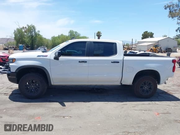 ✅ 2025 Chevrolet Silverado 1500 ZR2 • VIN: 3GCUKHEL3SG294019 • Лот: 42815128. Опубликован ранее на IAAI с пробегом 7 721 миль. Бесплатный доступ к архиву аукционных продаж из США и подробный отчёт об истории автомобиля на DreamBid. Изображение 14.