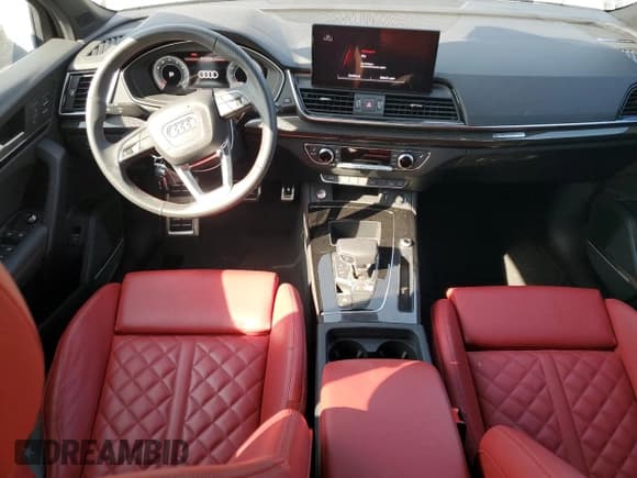 ✅ 2024 Audi SQ5 Sportback Premium Plus • VIN: WA124AFY7R2025294 • Lot: 67864824. Listed on Copart with 2,776 mi. Free auction sales archive from the USA and detailed vehicle history report at DreamBid. Image 8.